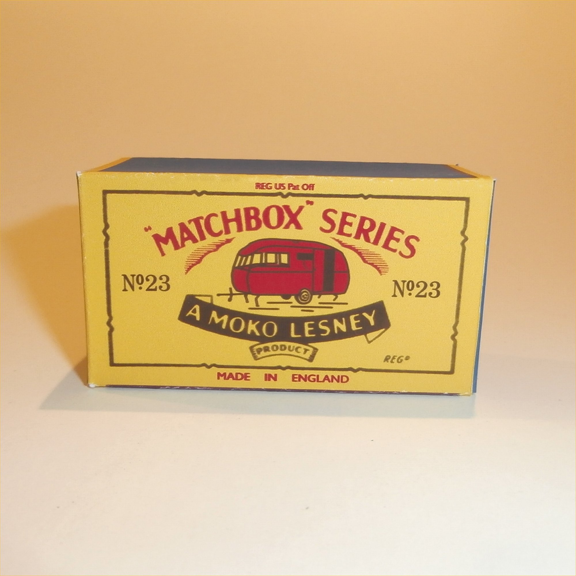 Matchbox Lesney No 23 BLUEBIRD DAUPHINE CARAVAN style D Box 