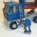 Corgi Toys 1142 Holmes Wrecker Standing Mechanic
