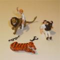 Corgi Toys Gift Set  7 b Daktari Figures & Animals Complete Set